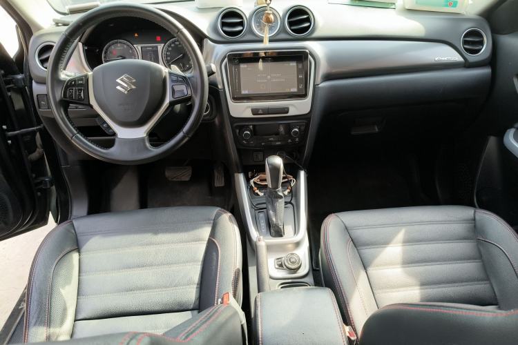 Used Suzuki Vitara 2016 1.4T Automatic 4x4 Flagship Model Center Console