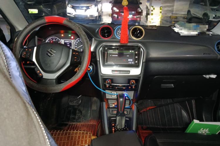 Used Suzuki Vitara 2016 1.4T Automatic 4x4 Flagship Model Center Console