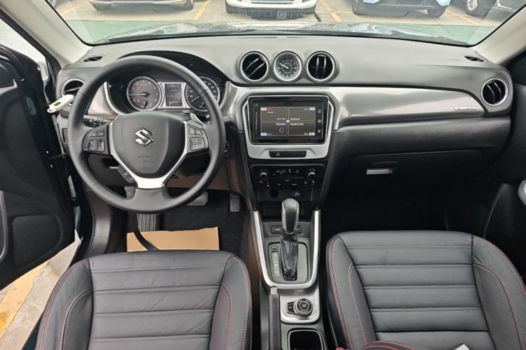 Used Suzuki Vitara 2016 1.4T Automatic 4x4 Flagship Model Center Console