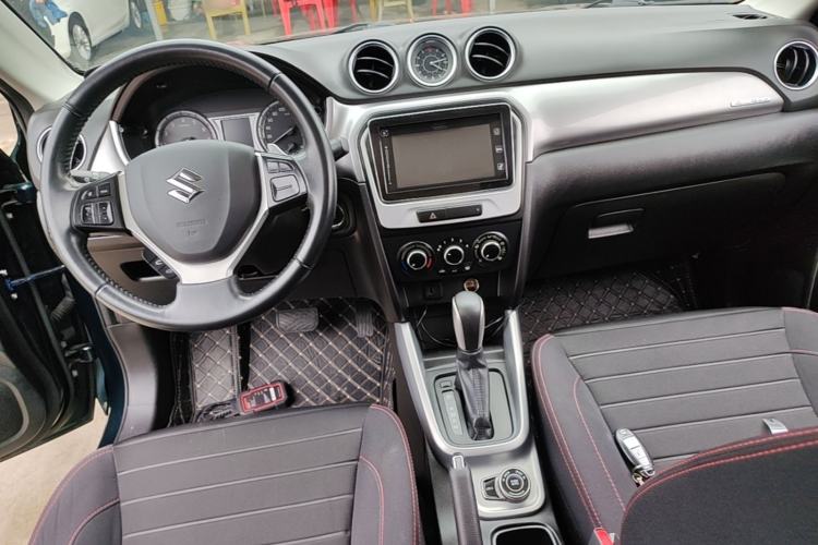 Used Suzuki Vitara 2016 1.4T Automatic All-Wheel Drive Leading Version Center Console