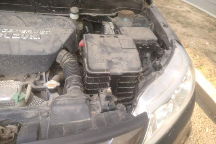 Used Suzuki Vitara 2016 1.4T Automatic All-Wheel-Drive Elite Model Engine Bay Left