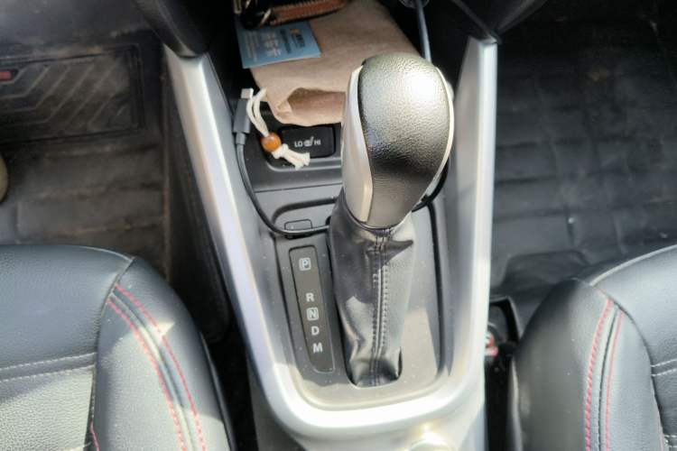 Used Suzuki Vitara 2016 1.4T Automatic 4x4 Flagship Model Gear Lever