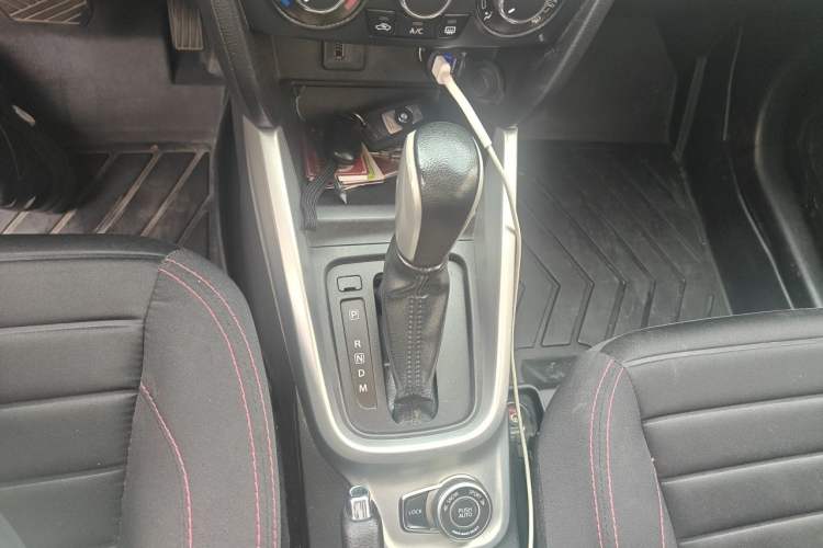 Used Suzuki Vitara 2016 1.4T Automatic All-Wheel Drive Leading Version Gear Lever