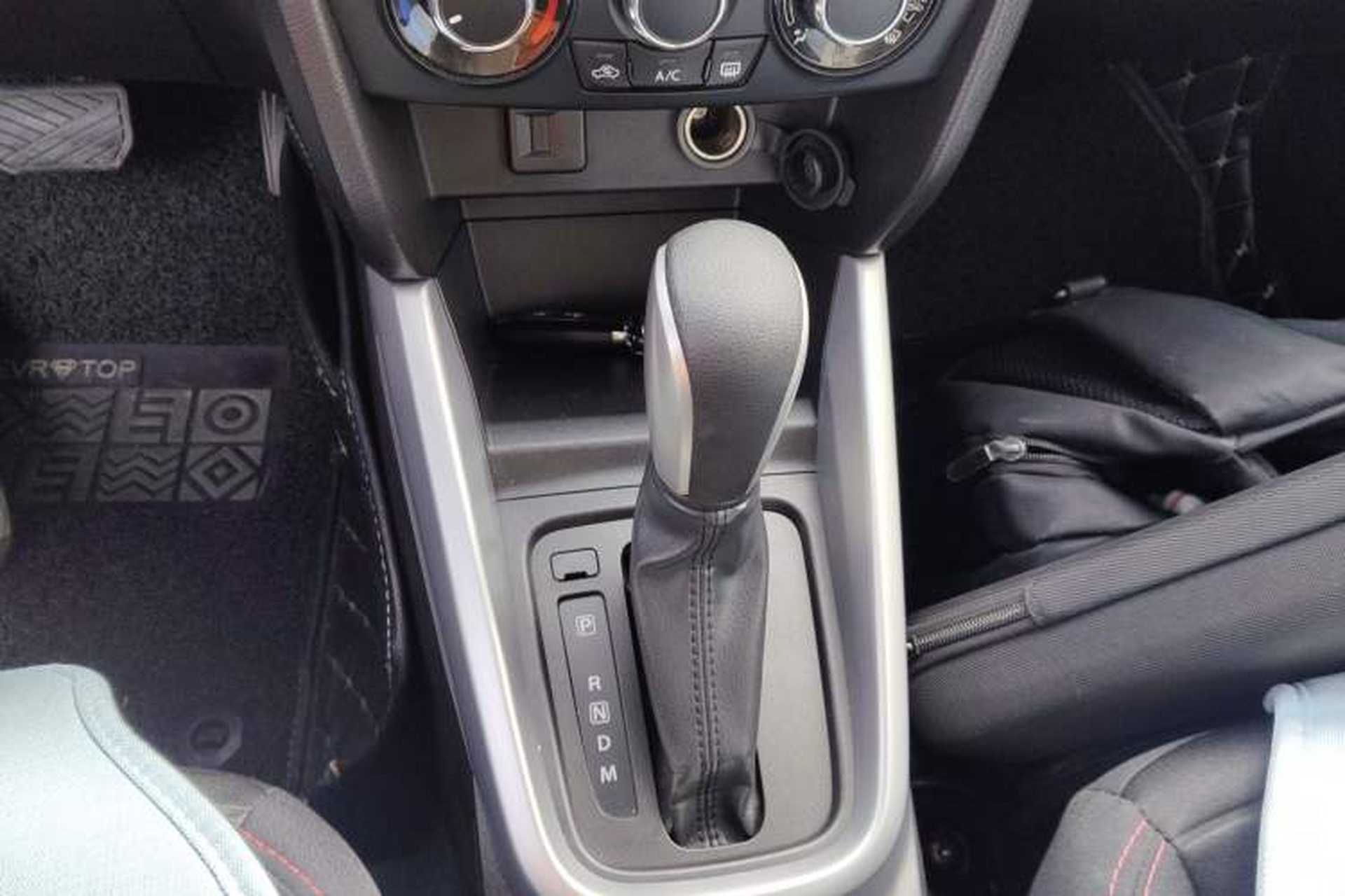 Used Suzuki Vitara 2016 1.4T Automatic All-Wheel Drive Leading Version Gear Lever