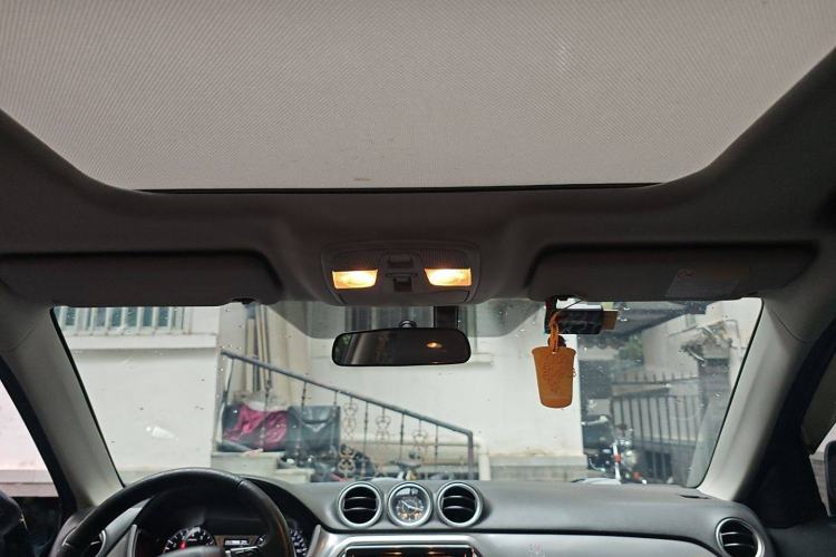Used Suzuki Vitara 2016 1.4T Automatic 4x4 Flagship Model Headliner