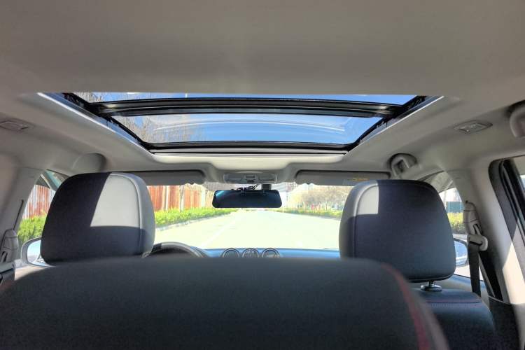 Used Suzuki Vitara 2016 1.4T Automatic 4x4 Flagship Model Headliner
