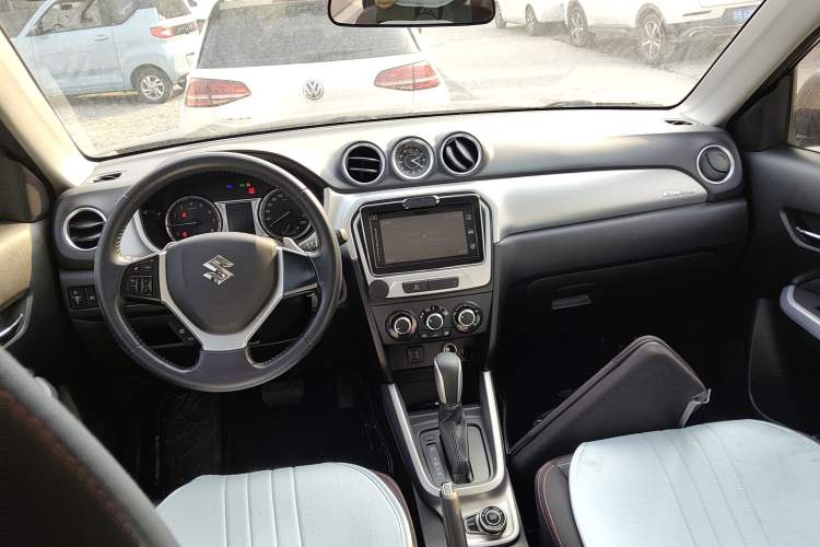 Used Suzuki Vitara 2016 1.4T Automatic All-Wheel Drive Leading Version Interior 2