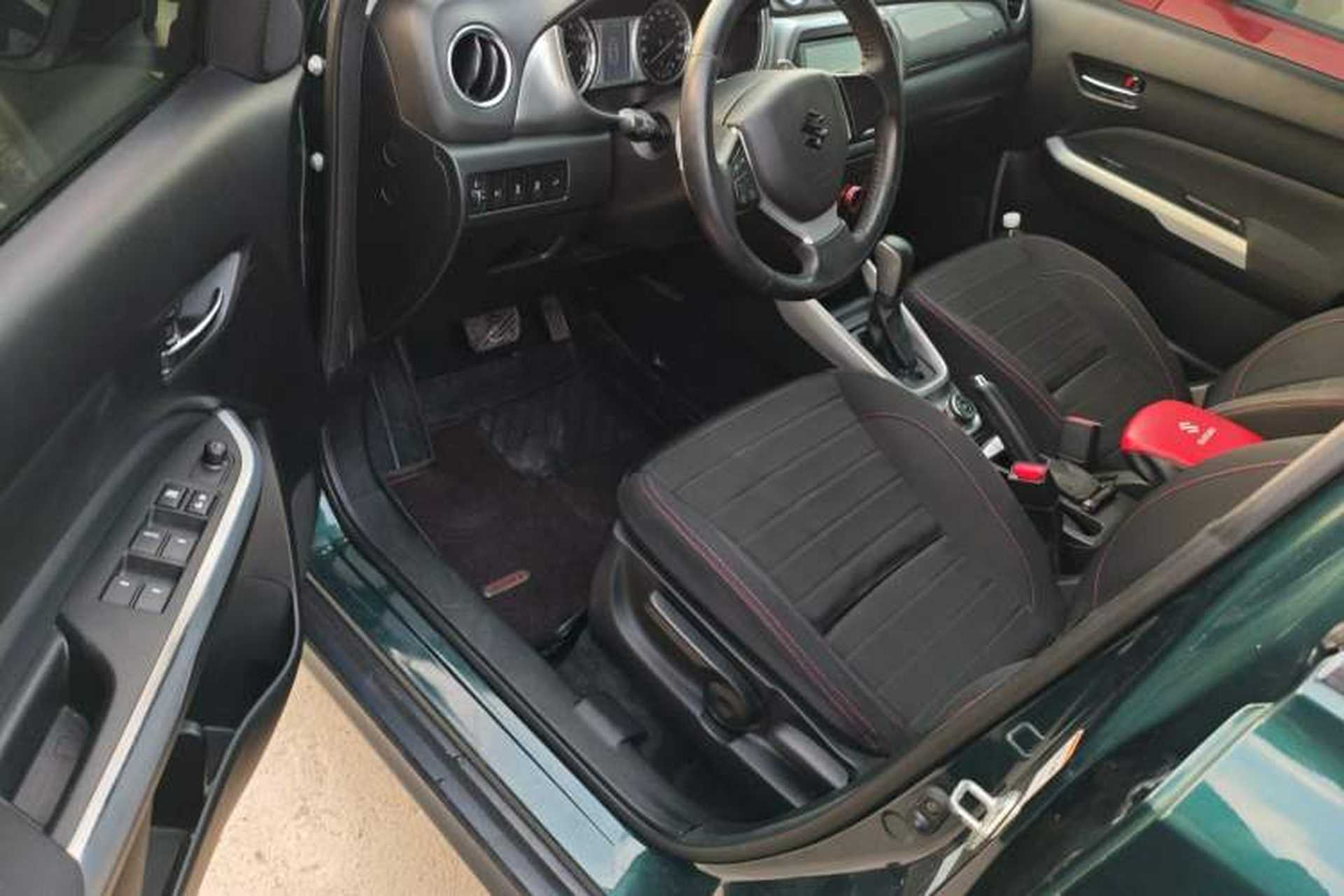 Used Suzuki Vitara 2016 1.4T Automatic All-Wheel-Drive Elite Model Interior 3
