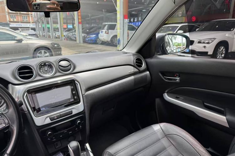 Used Suzuki Vitara 2016 1.4T Automatic 4x4 Flagship Model Interior 4