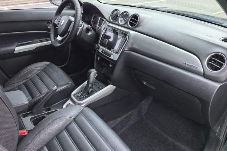 Used Suzuki Vitara 2016 1.4T Automatic 4x4 Flagship Model Interior 5