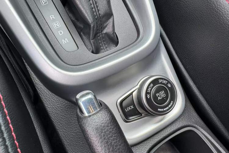 Used Suzuki Vitara 2016 1.4T Automatic 4x4 Flagship Model Interior 5