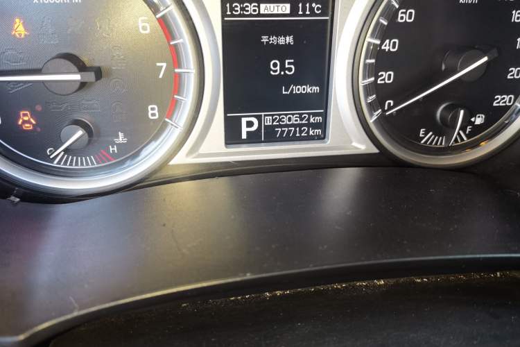 Used Suzuki Vitara 2016 1.4T Automatic 4x4 Flagship Model Odometer Close Up