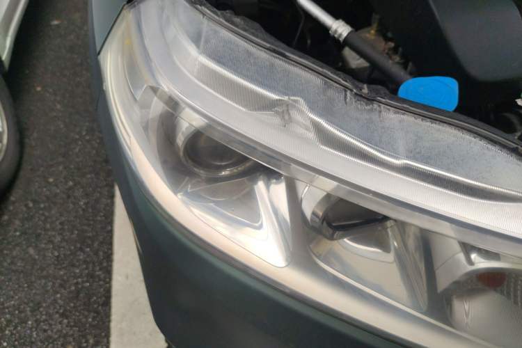 Used Suzuki Vitara 2016 1.4T Automatic All-Wheel-Drive Elite Model Right Front Headlight