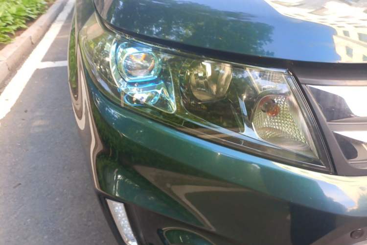 Used Suzuki Vitara 2016 1.4T Automatic 4x4 Flagship Model Right Front Headlight
