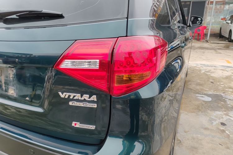 Used Suzuki Vitara 2016 1.4T Automatic All-Wheel Drive Leading Version Right Rear Taillight