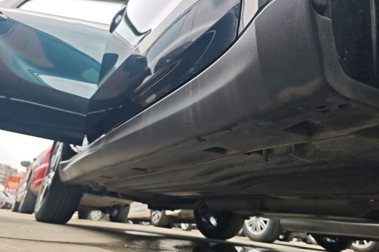 Used Suzuki Vitara 2016 1.4T Automatic 4x4 Flagship Model Right Side Sill