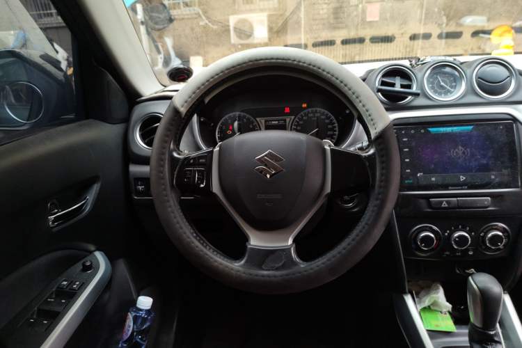 Used Suzuki Vitara 2016 1.4T Automatic All-Wheel-Drive Elite Model Steering Wheel