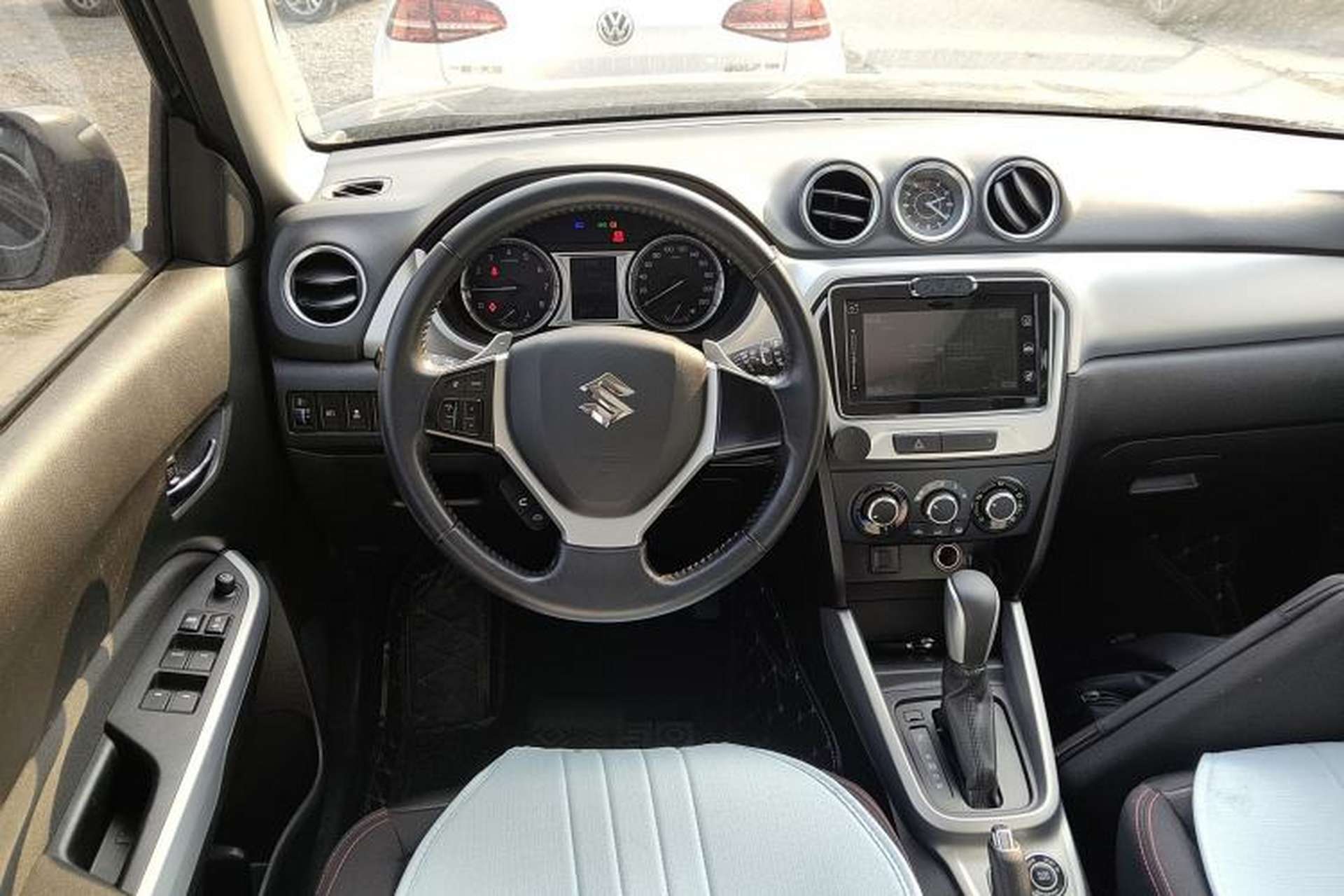 Used Suzuki Vitara 2016 1.4T Automatic All-Wheel Drive Leading Version Steering Wheel