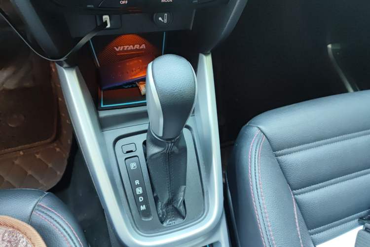 Used Suzuki Vitara 2016 1.4T Automatic Two-Wheel Drive Luxury Version Gear Lever