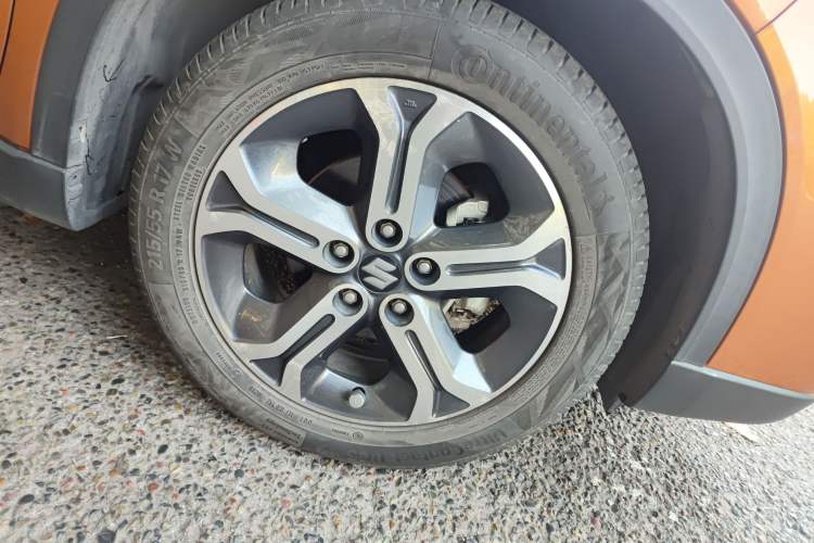 Used Suzuki Vitara 2016 1.4T Automatic Two-Wheel Drive Luxury Version Right Front Wheel Hub