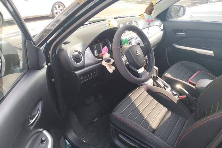 Used Suzuki Vitara 2016 1.4T Automatic All-Wheel Drive Leading Version Driver Seat