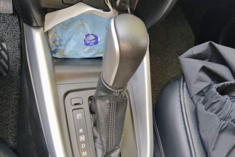 Used Suzuki Vitara 2016 1.4T Automatic Two-Wheel Drive Elite Model Gear Lever