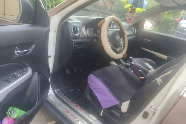 Used Suzuki Vitara 2016 1.4T Manual Two-Wheel Drive Luxury Model Driver Seat