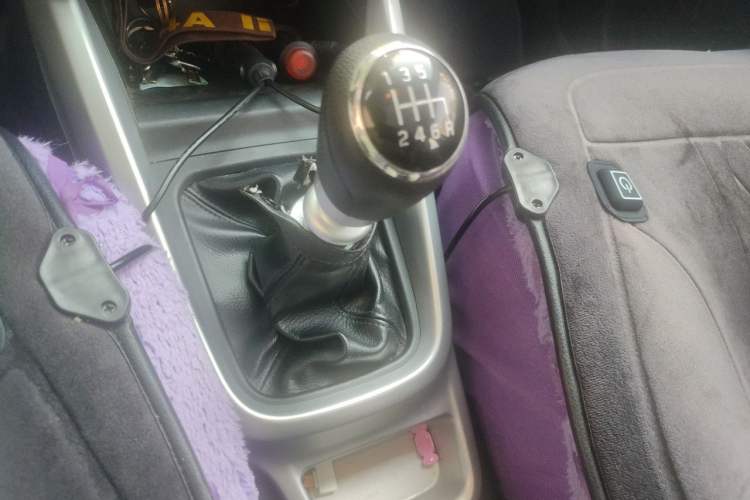 Used Suzuki Vitara 2016 1.4T Manual Two-Wheel Drive Luxury Model Gear Lever