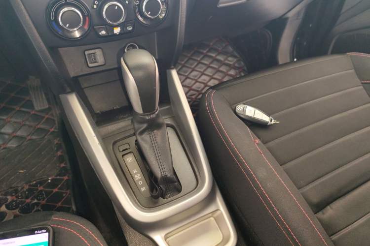Used Suzuki Vitara 2016 1.4T Automatic Two-Wheel Drive Elite Model Gear Lever