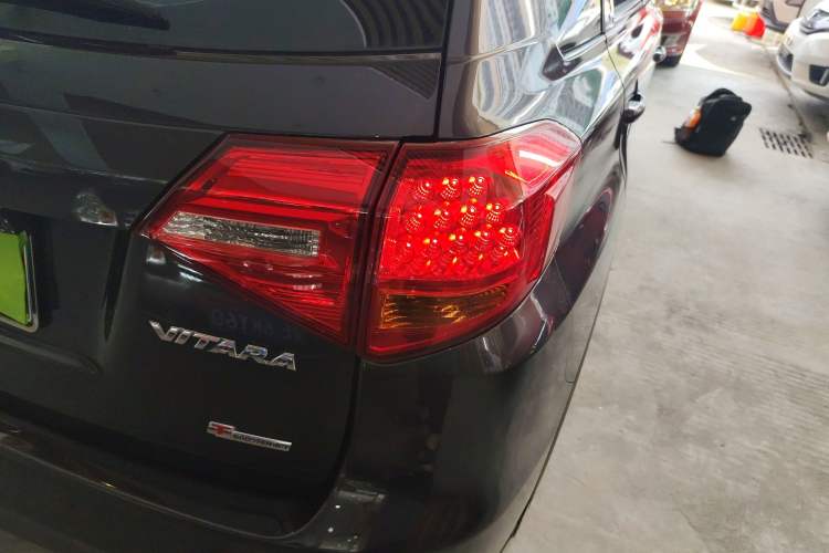 Used Suzuki Vitara 2016 1.4T Automatic Two-Wheel Drive Elite Model Right Rear Taillight