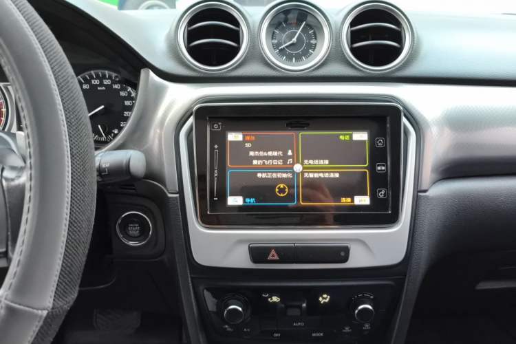 Used Suzuki Vitara 2016 1.4T Automatic Two-Wheel Drive Luxury Version Audio And AC Panel