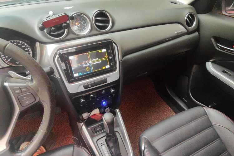 Used Suzuki Vitara 2016 1.4T Automatic 4x4 Flagship Model Audio And AC Panel