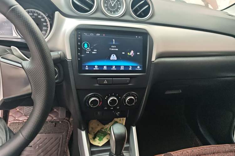 Used Suzuki Vitara 2016 1.4T Automatic Two-Wheel Drive Elite Model Audio And AC Panel