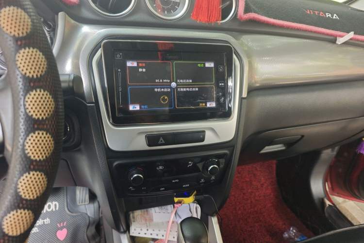 Used Suzuki Vitara 2016 1.4T Automatic Two-Wheel Drive Luxury Version Audio And AC Panel