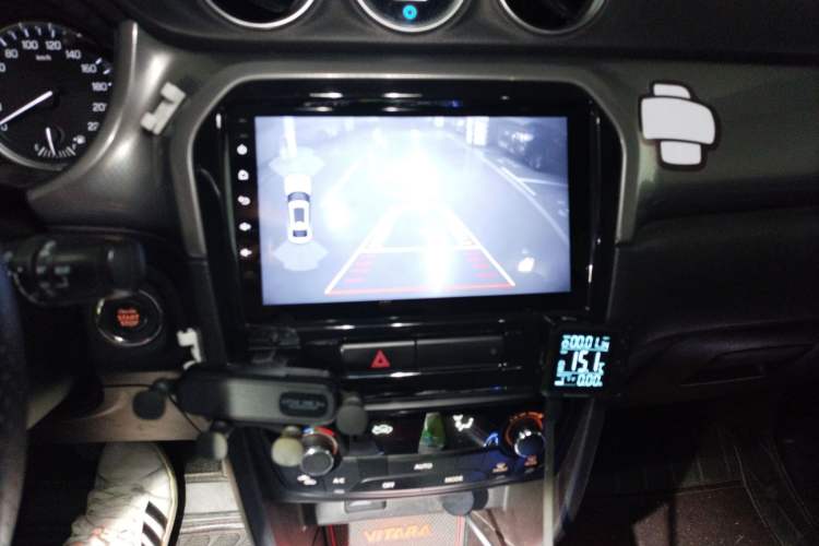 Used Suzuki Vitara 2016 1.4T Automatic Two-Wheel Drive Luxury Version Audio And AC Panel