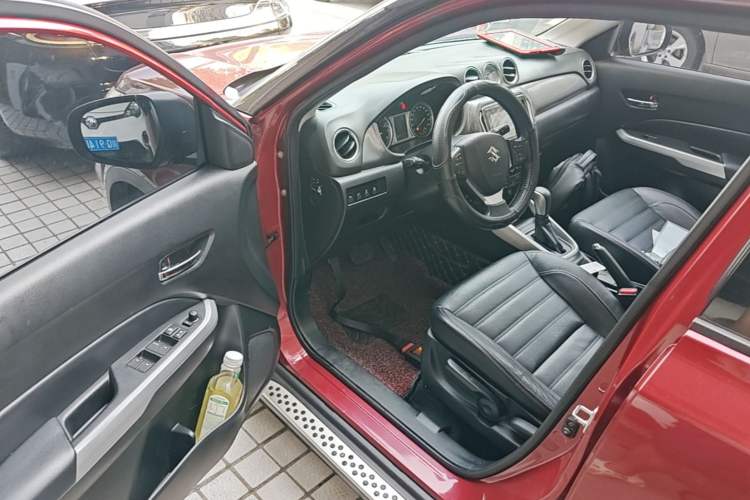 Used Suzuki Vitara 2016 1.4T Automatic Two-Wheel Drive Luxury Version Driver Seat