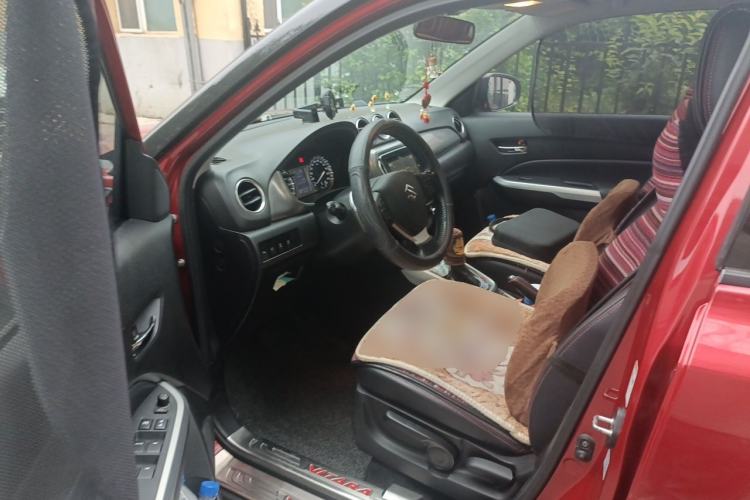 Used Suzuki Vitara 2016 1.4T Automatic Two-Wheel Drive Luxury Version Driver Seat