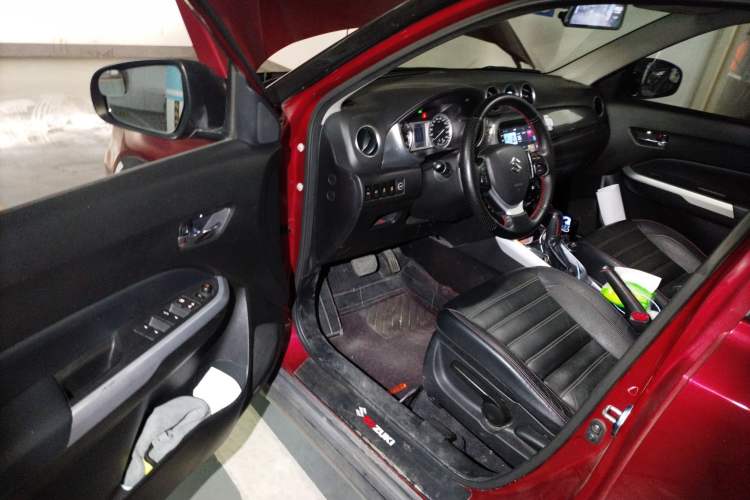 Used Suzuki Vitara 2016 1.4T Automatic Two-Wheel Drive Luxury Version Driver Seat