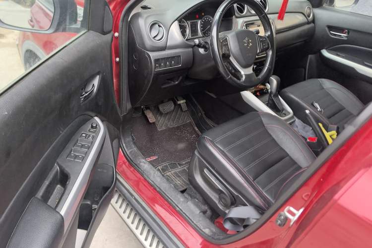 Used Suzuki Vitara 2016 1.4T Automatic Two-Wheel Drive Luxury Version Driver Seat