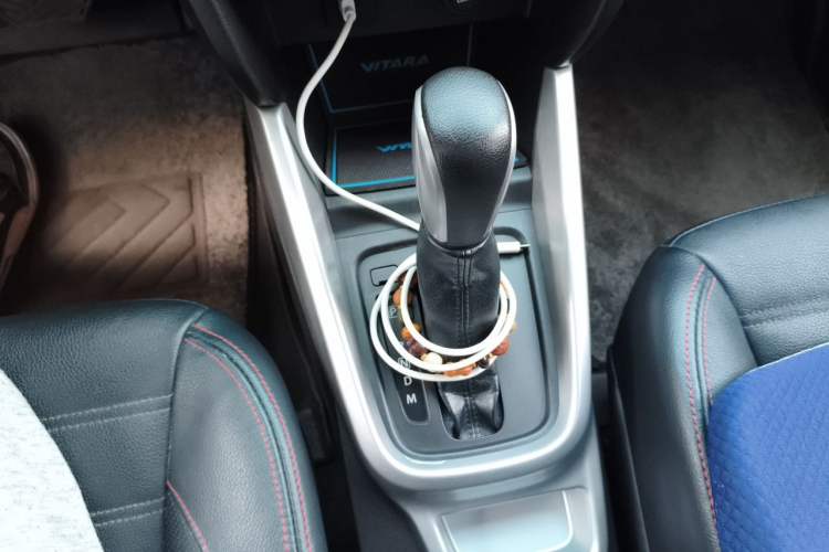Used Suzuki Vitara 2016 1.4T Automatic Two-Wheel Drive Luxury Version Gear Lever