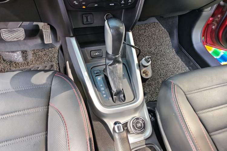 Used Suzuki Vitara 2016 1.4T Automatic 4x4 Flagship Model Gear Lever