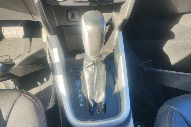 Used Suzuki Vitara 2016 1.4T Automatic All-Wheel Drive Leading Version Gear Lever