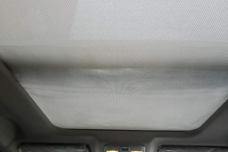 Used Suzuki Vitara 2016 1.4T Automatic Two-Wheel Drive Luxury Version Headliner