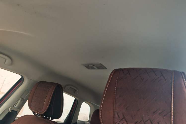 Used Suzuki Vitara 2016 1.4T Automatic Two-Wheel Drive Elite Model Headliner