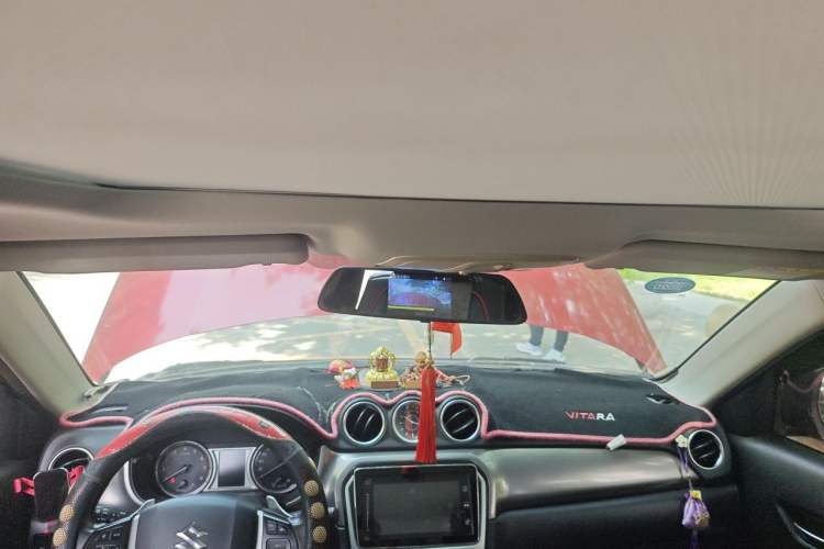 Used Suzuki Vitara 2016 1.4T Automatic Two-Wheel Drive Luxury Version Headliner