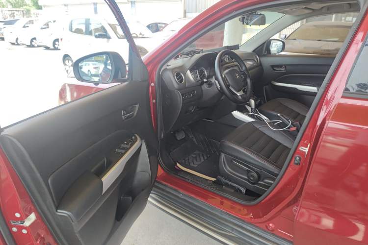 Used Suzuki Vitara 2016 1.4T Automatic 4x4 Flagship Model Interior 3