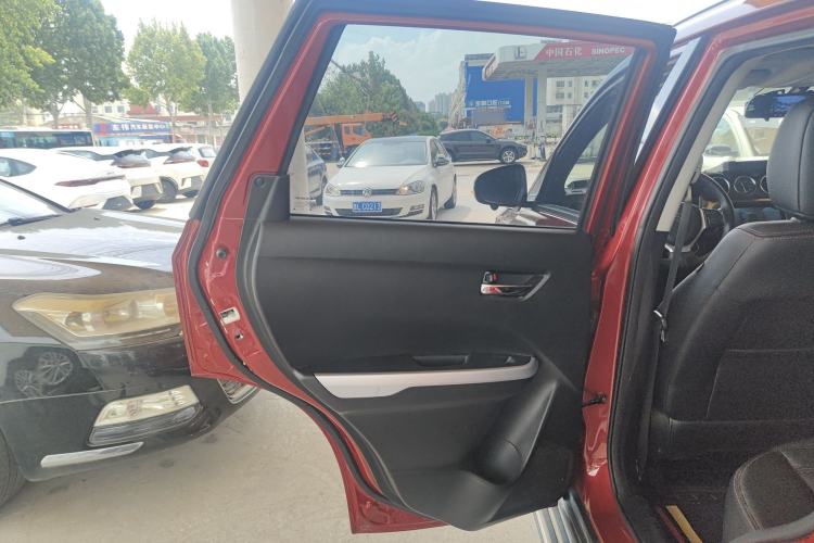 Used Suzuki Vitara 2016 1.4T Automatic 4x4 Flagship Model Interior 8