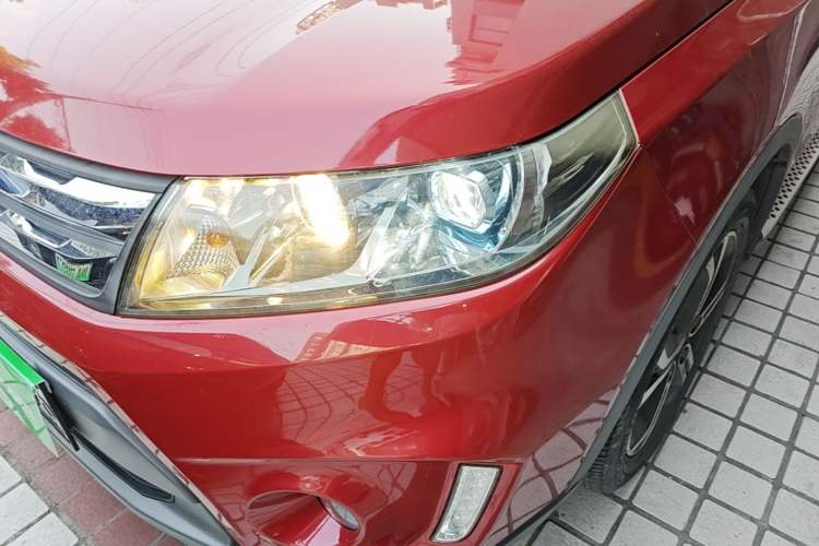 Used Suzuki Vitara 2016 1.4T Automatic Two-Wheel Drive Luxury Version Left Front Headlight
