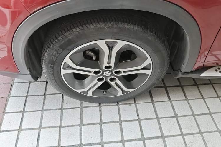 Used Suzuki Vitara 2016 1.4T Automatic Two-Wheel Drive Luxury Version Left Front Wheel Hub
