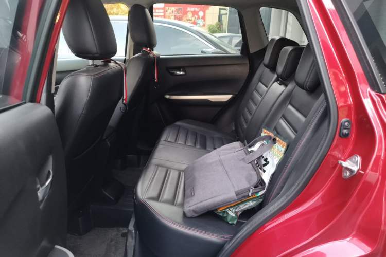 Used Suzuki Vitara 2016 1.4T Automatic Two-Wheel Drive Luxury Version Left Rear Seat